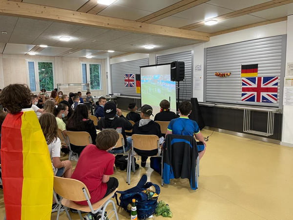 Public Viewing in der Mensa Public Viewing in der Mensa